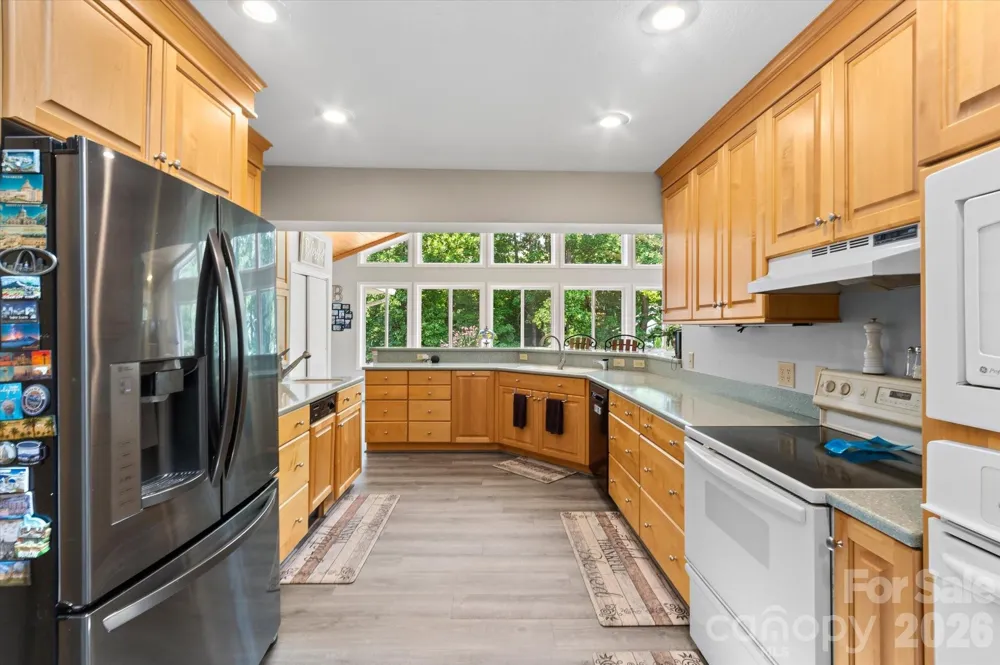 12 Highlander Lane Hendersonville, NC 28792