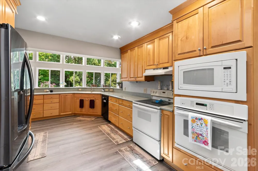 12 Highlander Lane Hendersonville, NC 28792