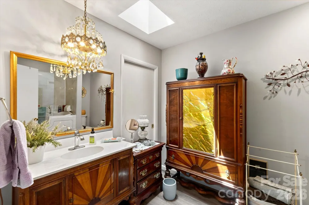 12 Highlander Lane Hendersonville, NC 28792