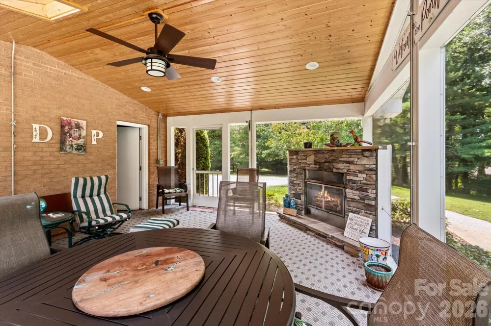 12 Highlander Lane Hendersonville, NC 28792