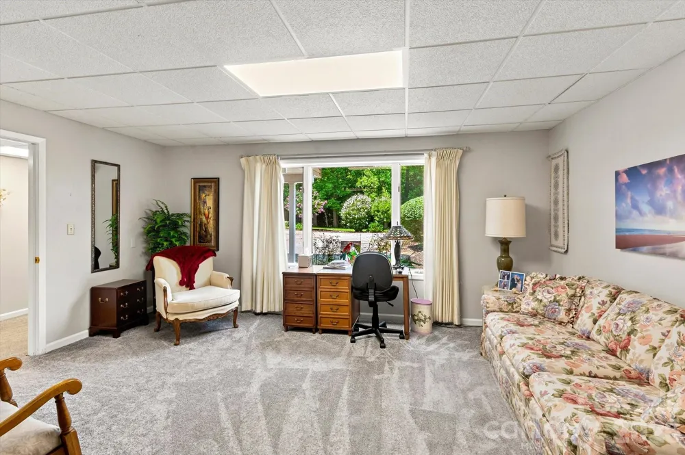 12 Highlander Lane Hendersonville, NC 28792