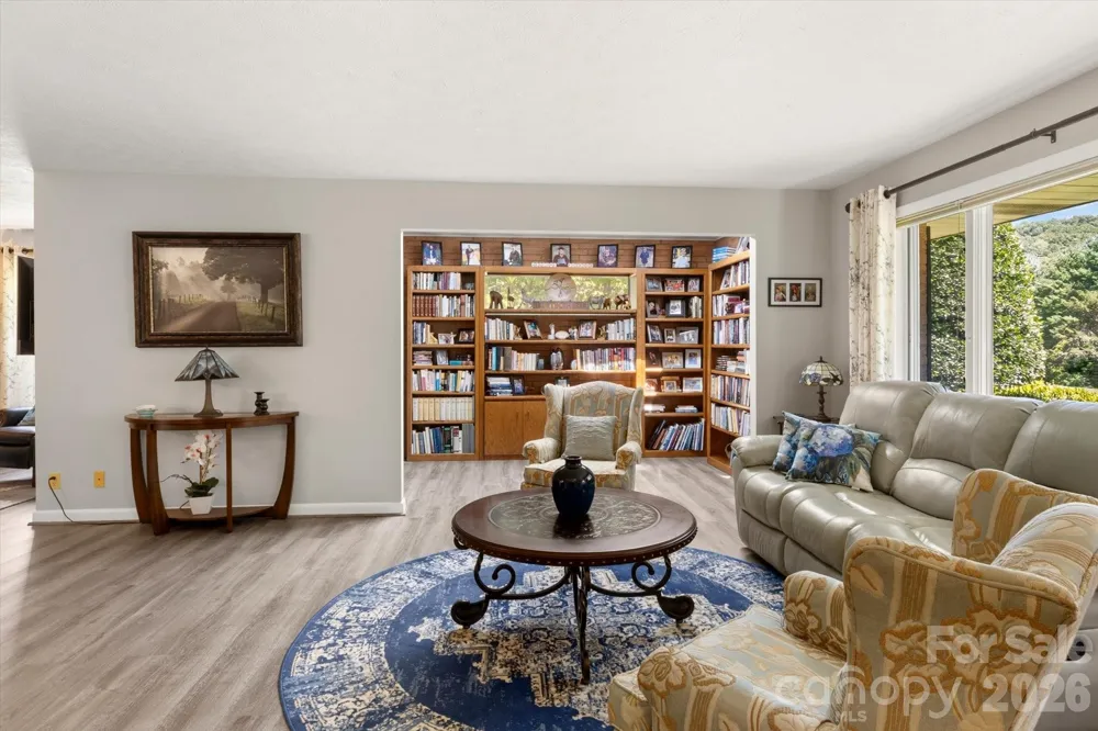 12 Highlander Lane Hendersonville, NC 28792