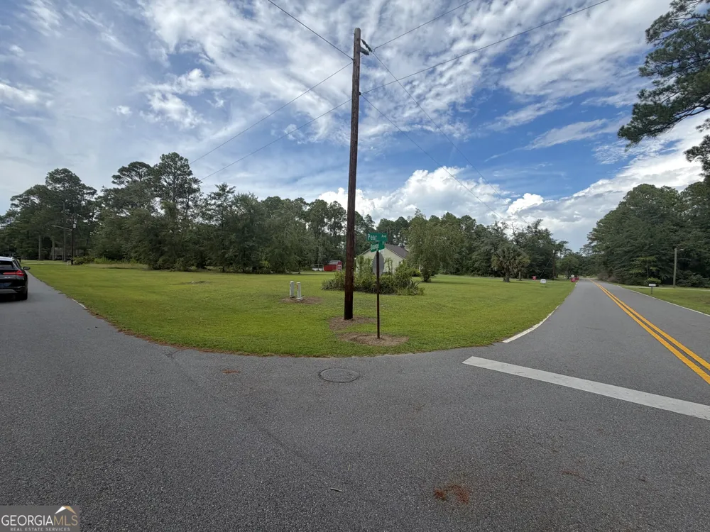 3231 Pear AVE Patterson, GA 31557