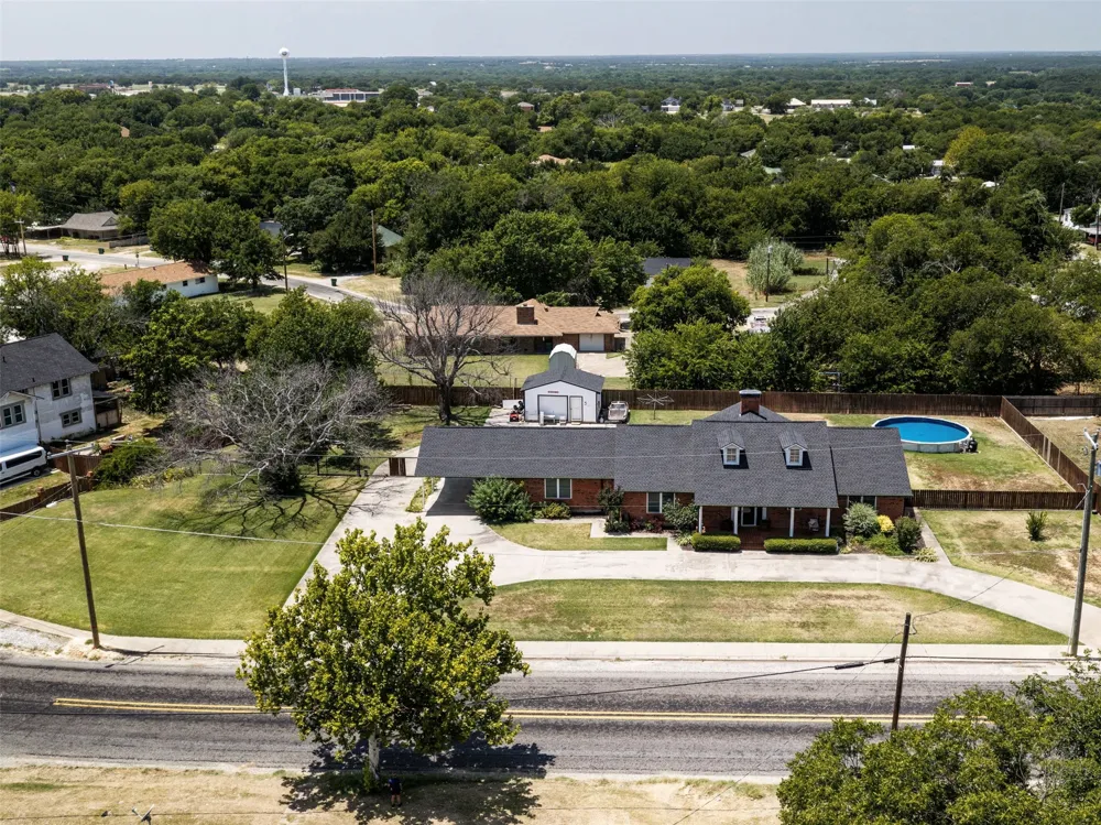 405 Wickham Street Alvord, TX 76225