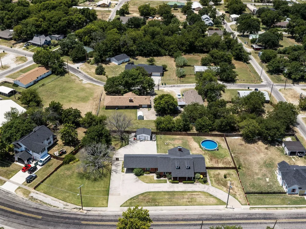 405 Wickham Street Alvord, TX 76225