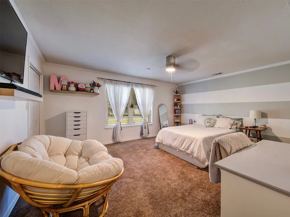 405 Wickham Street Alvord, TX 76225