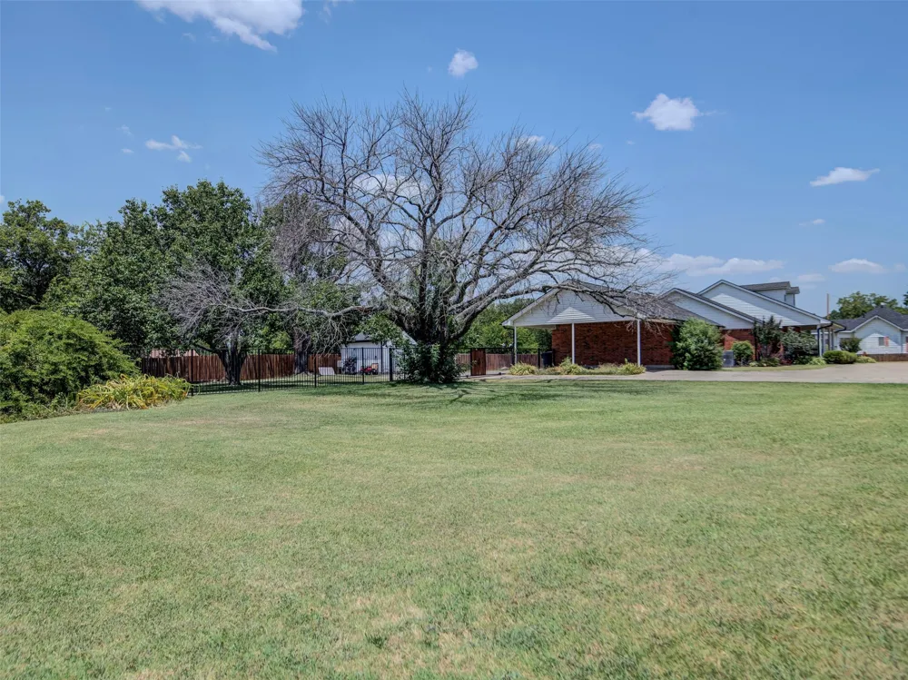 405 Wickham Street Alvord, TX 76225