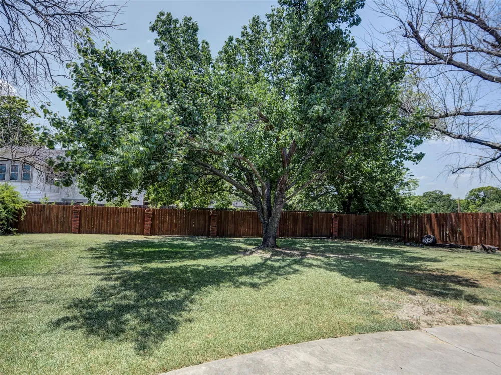 405 Wickham Street Alvord, TX 76225