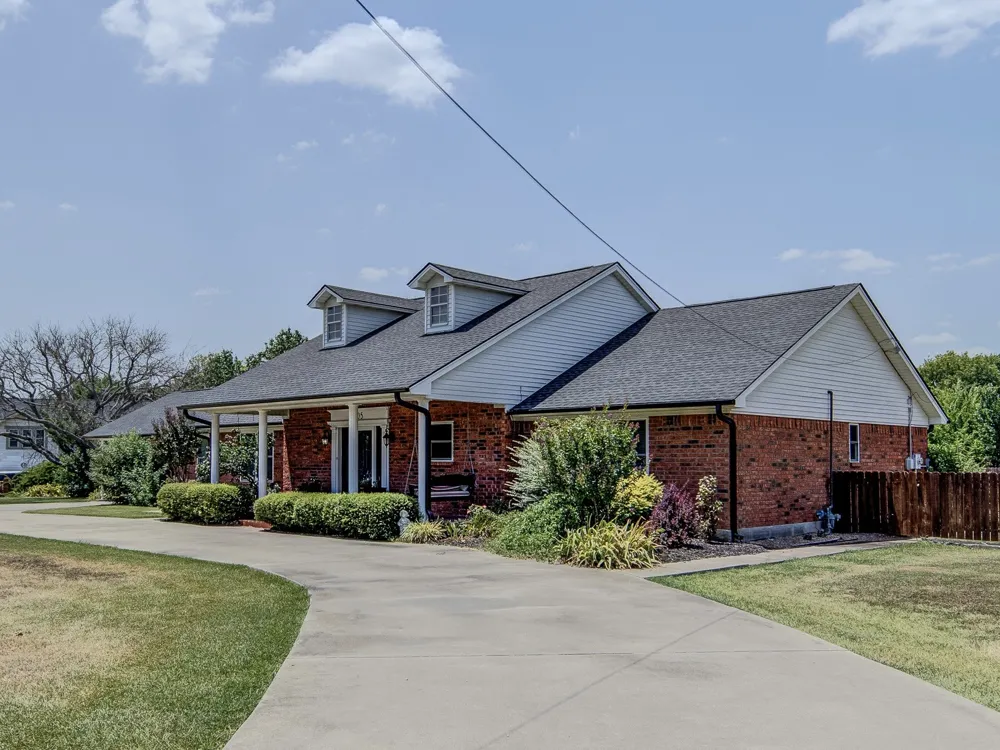 405 Wickham Street Alvord, TX 76225