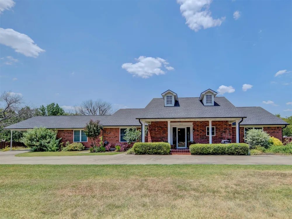 405 Wickham Street Alvord, TX 76225