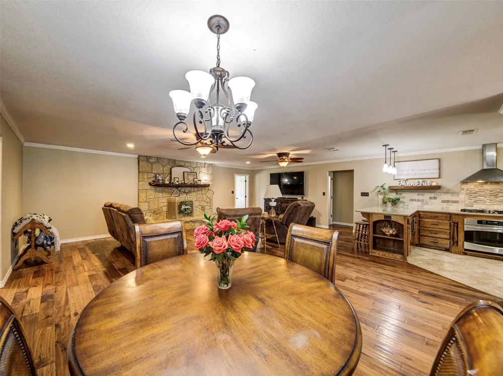 405 Wickham Street Alvord, TX 76225