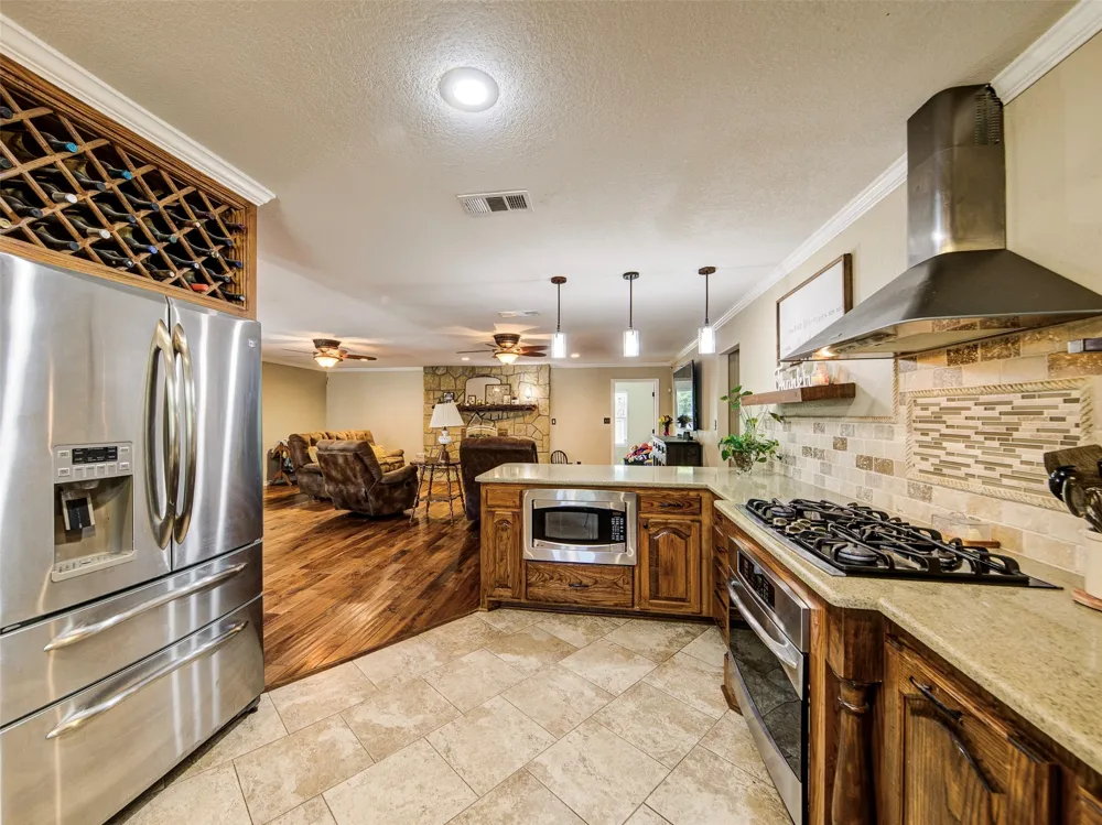 405 Wickham Street Alvord, TX 76225