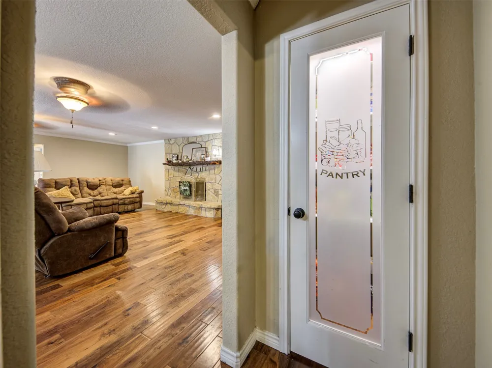 405 Wickham Street Alvord, TX 76225