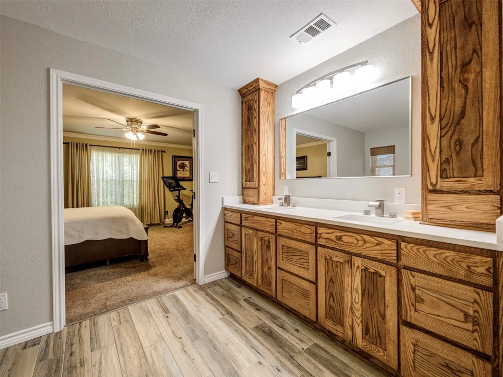 405 Wickham Street Alvord, TX 76225