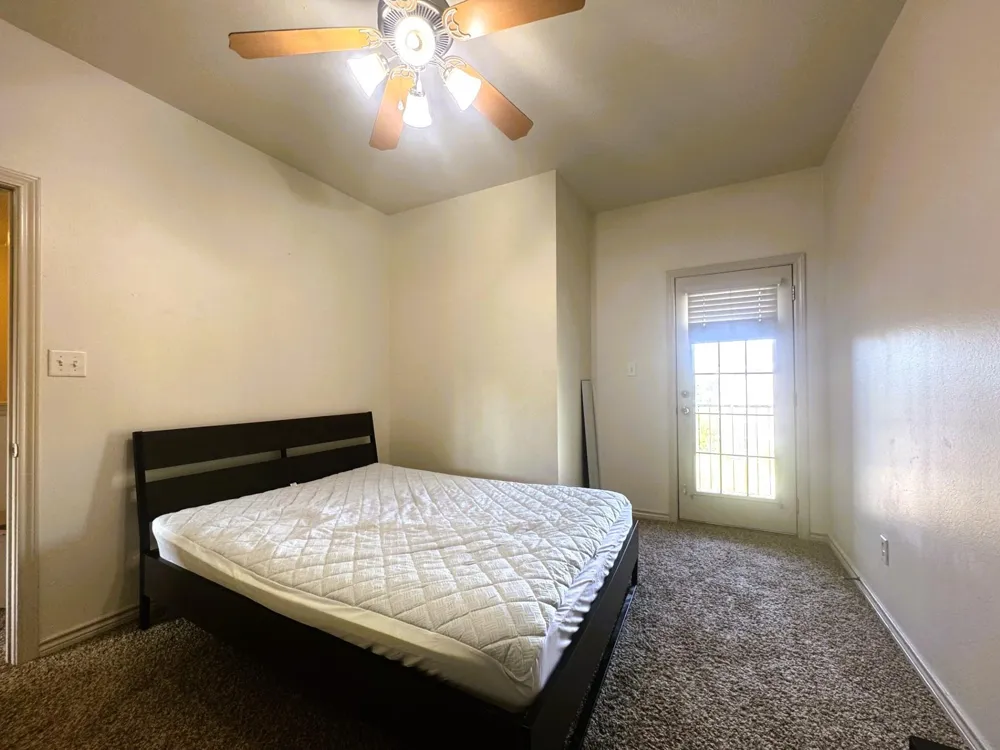 107 Forest Drive College Station, TX 77840
