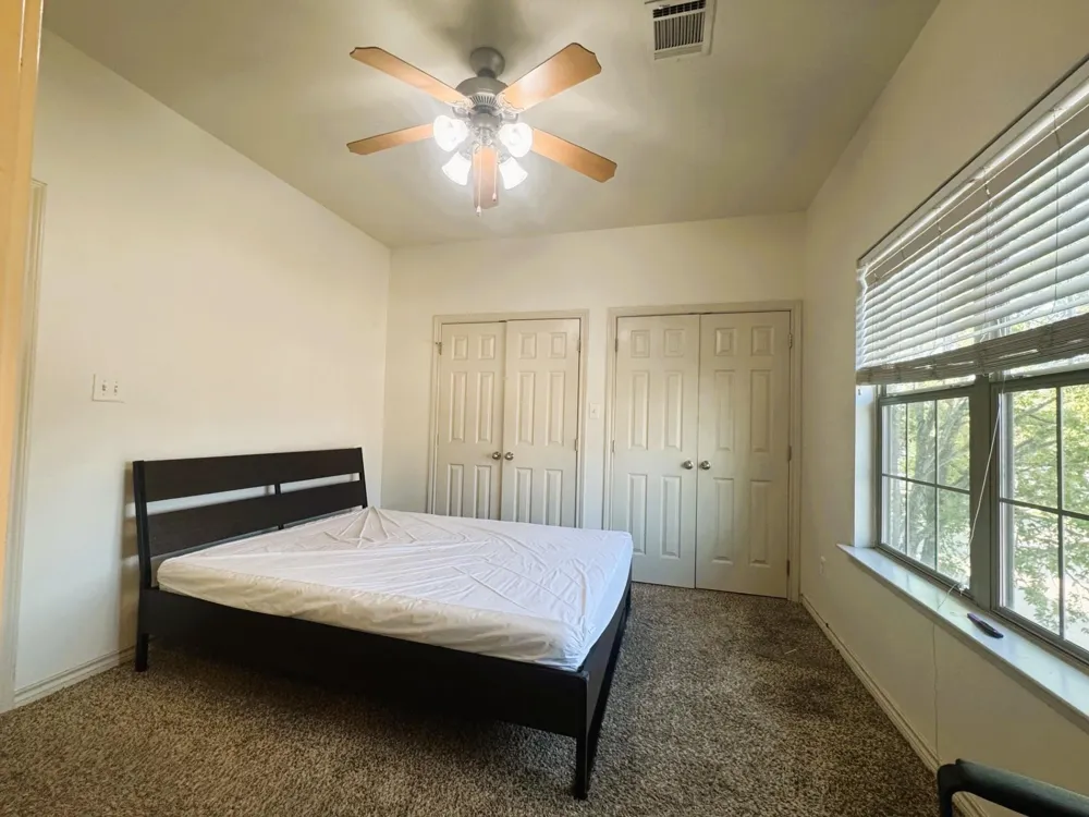 107 Forest Drive College Station, TX 77840