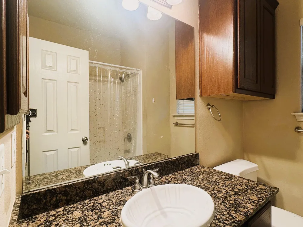 107 Forest Drive College Station, TX 77840