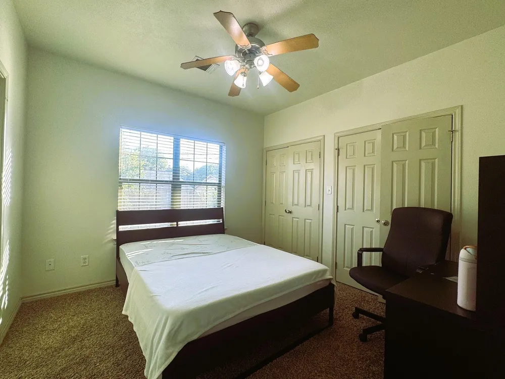 107 Forest Drive College Station, TX 77840