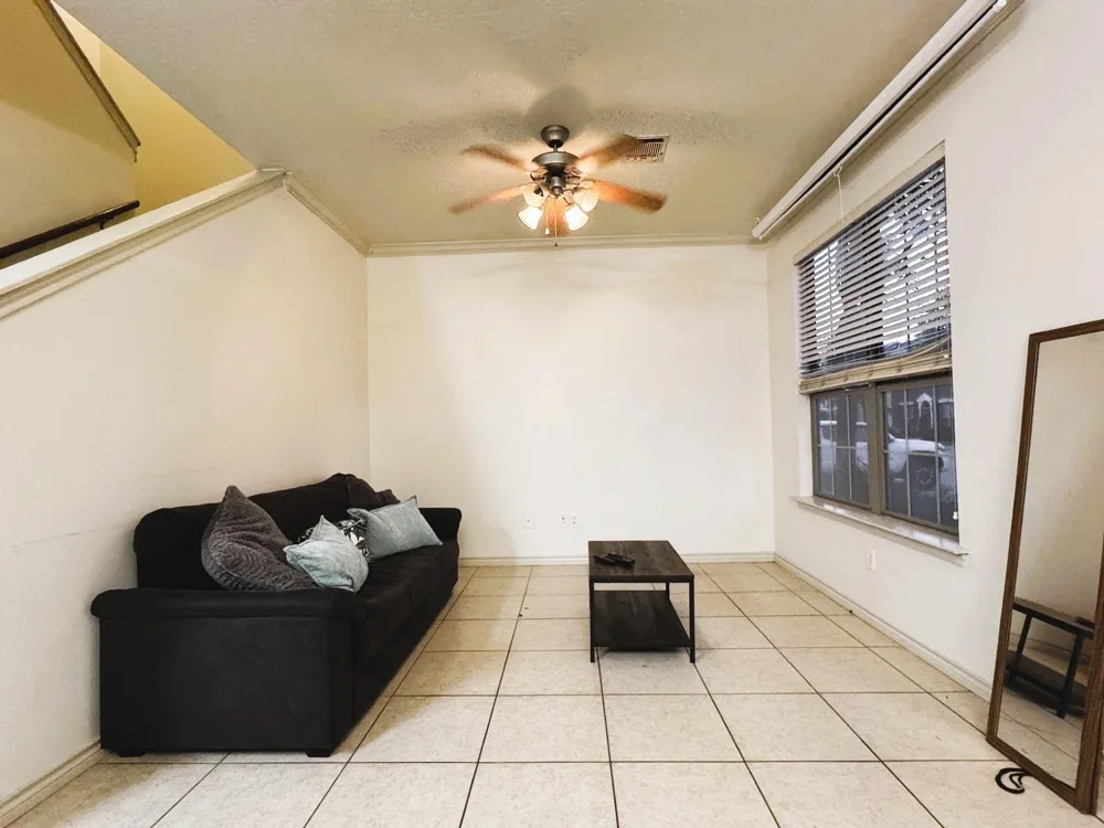 107 Forest Drive College Station, TX 77840