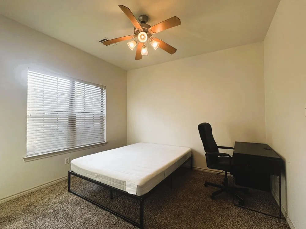 107 Forest Drive College Station, TX 77840