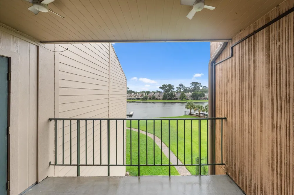 12600 Melville Drive #330B Montgomery, TX 77356