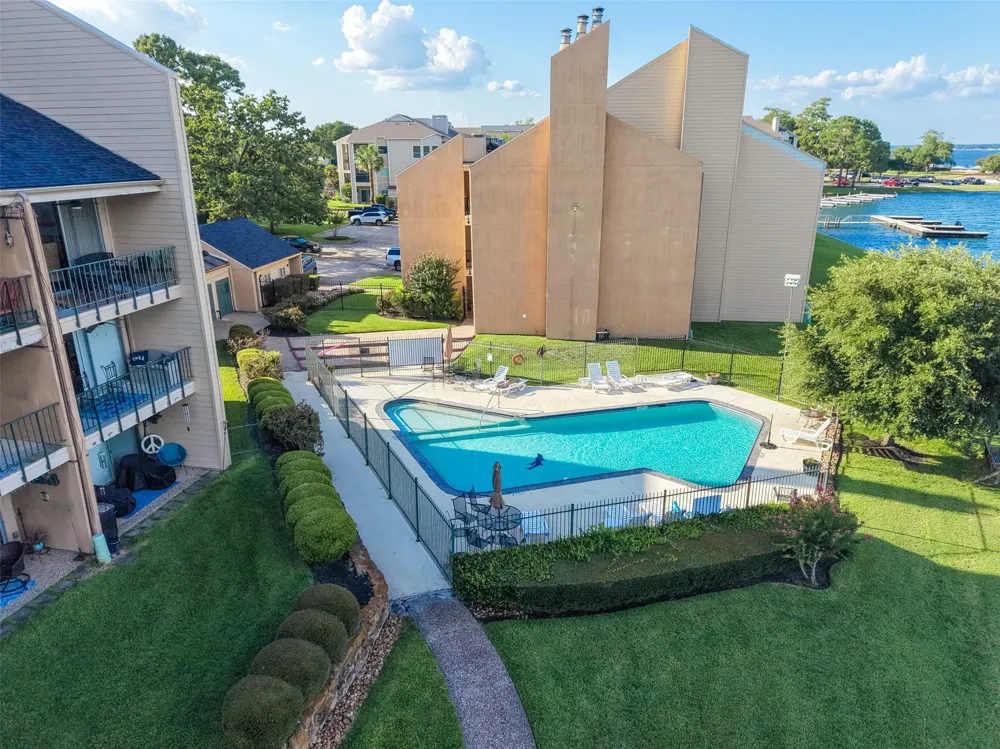 12600 Melville Drive #330B Montgomery, TX 77356