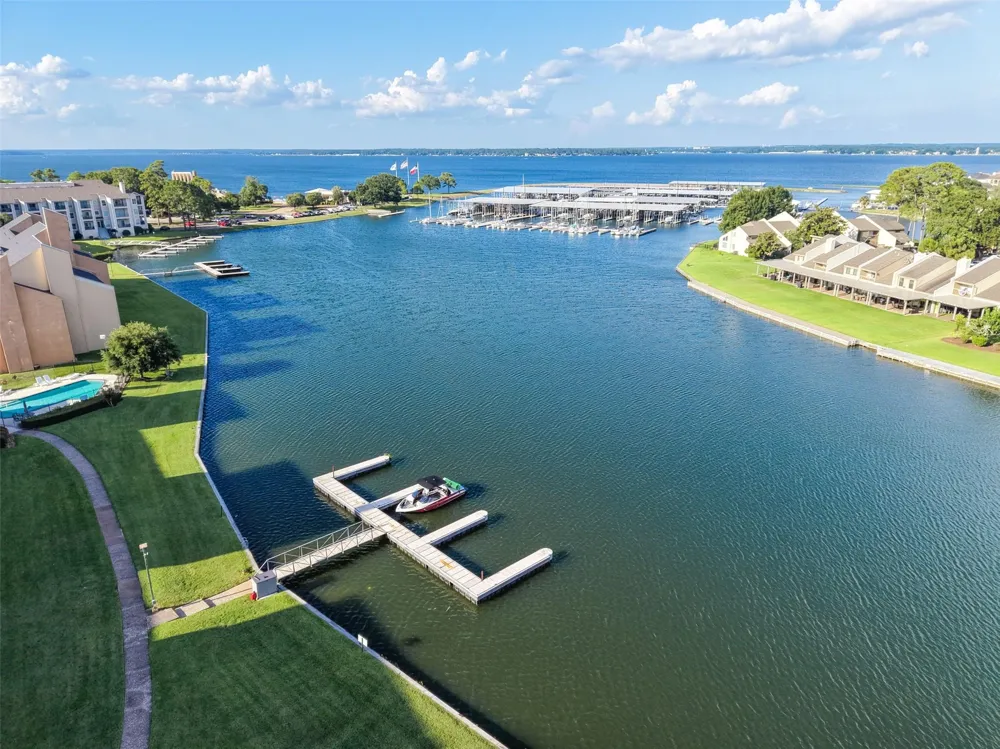 12600 Melville Drive #330B Montgomery, TX 77356