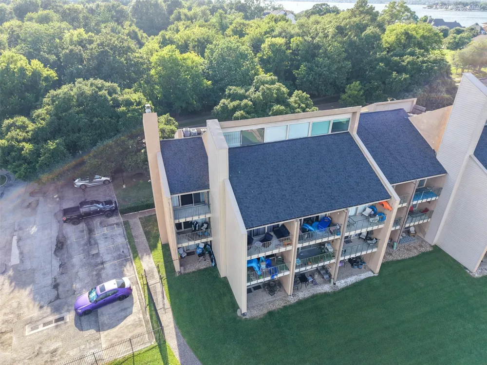12600 Melville Drive #330B Montgomery, TX 77356
