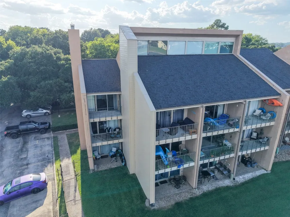 12600 Melville Drive #330B Montgomery, TX 77356