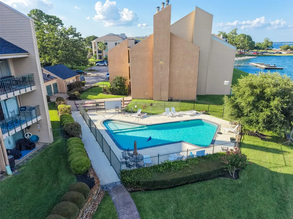 12600 Melville Drive #330B Montgomery, TX 77356