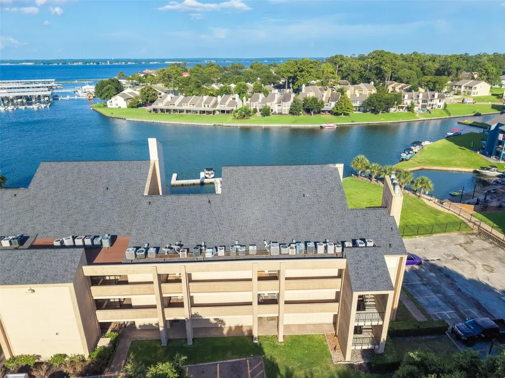 12600 Melville Drive #330B Montgomery, TX 77356