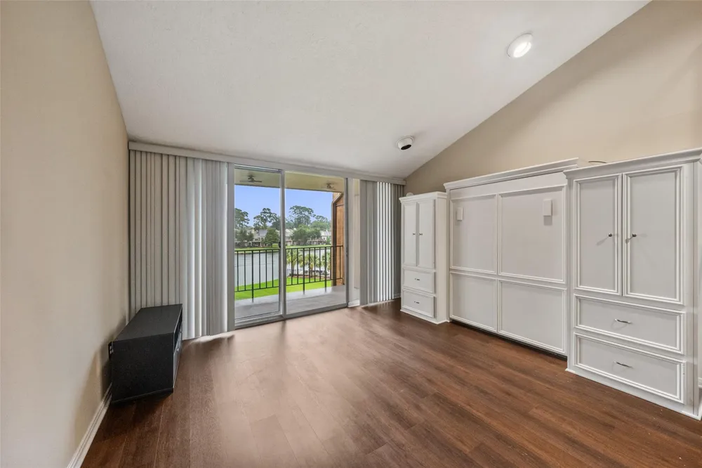 12600 Melville Drive #330B Montgomery, TX 77356