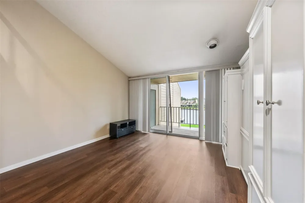 12600 Melville Drive #330B Montgomery, TX 77356