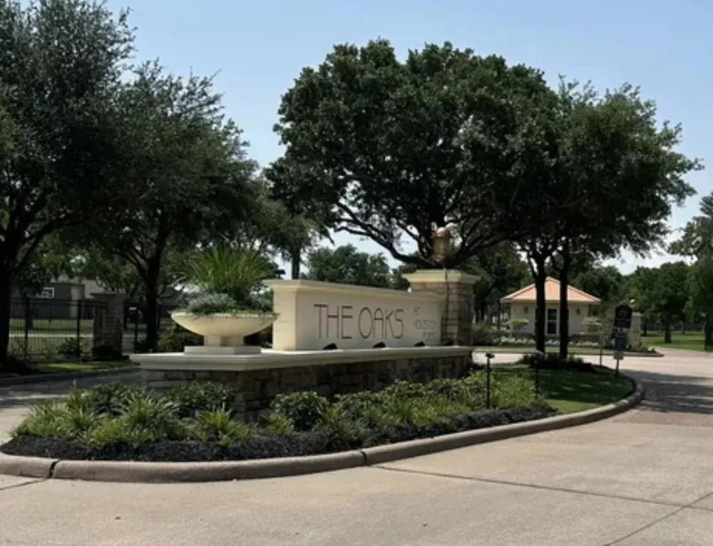 6311 Redfish Reef Drive Beach City, TX 77523