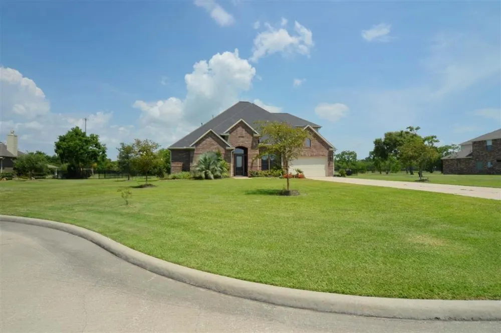 6311 Redfish Reef Drive Beach City, TX 77523