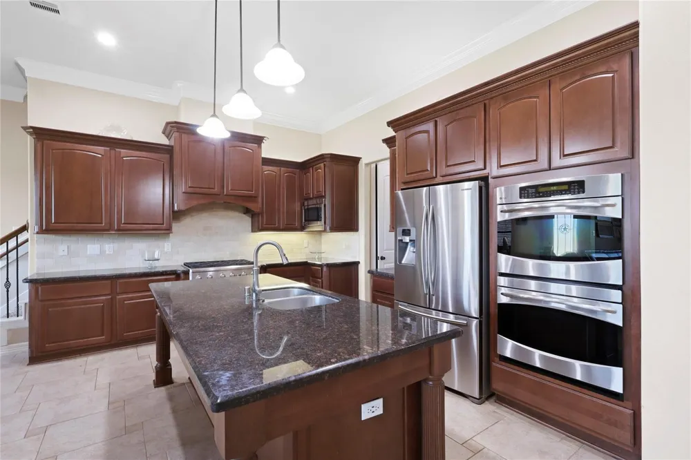 6311 Redfish Reef Drive Beach City, TX 77523