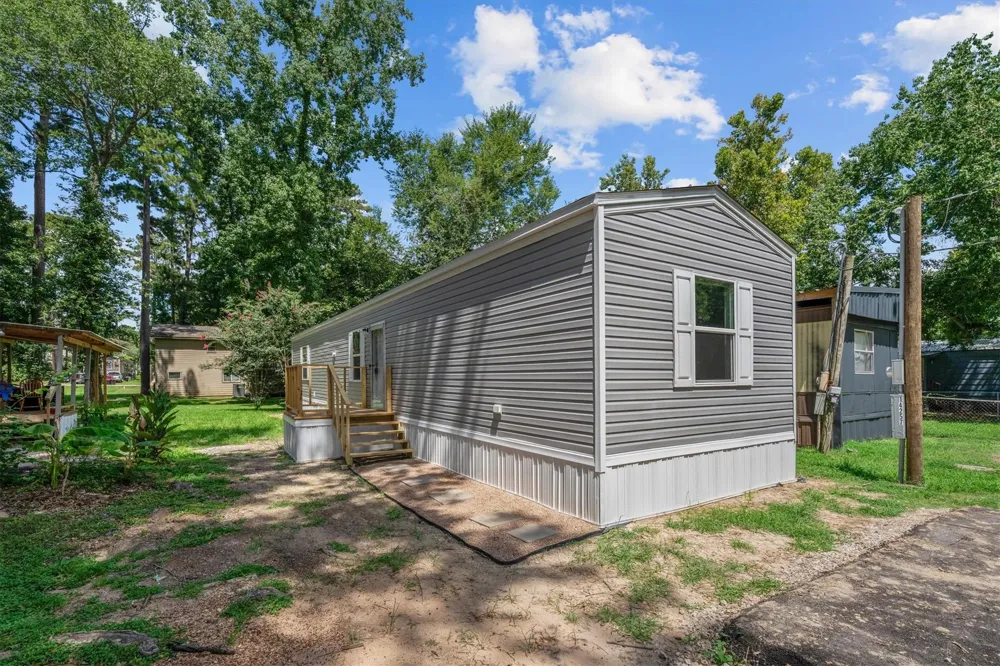 14257 E Ravine Run Willis, TX 77318