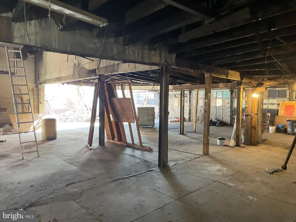 1729 W CAYUGA STREET Philadelphia, PA 19140