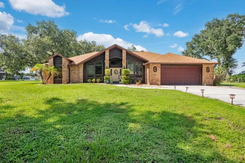 3251 PINEWOOD COURT