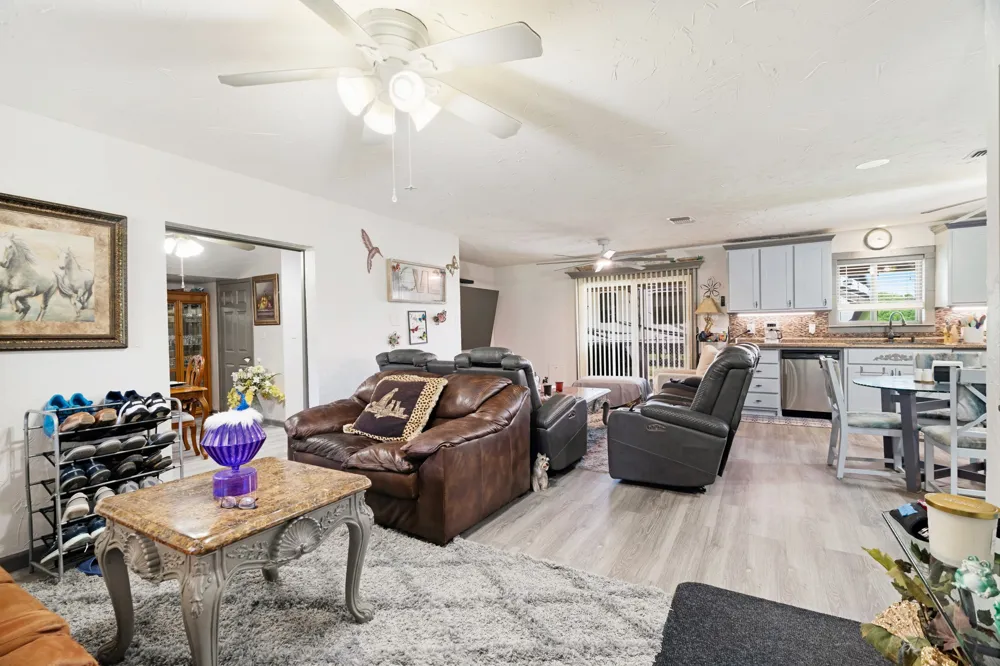 1723 FARM ROAD 2121 Paris, TX 75462