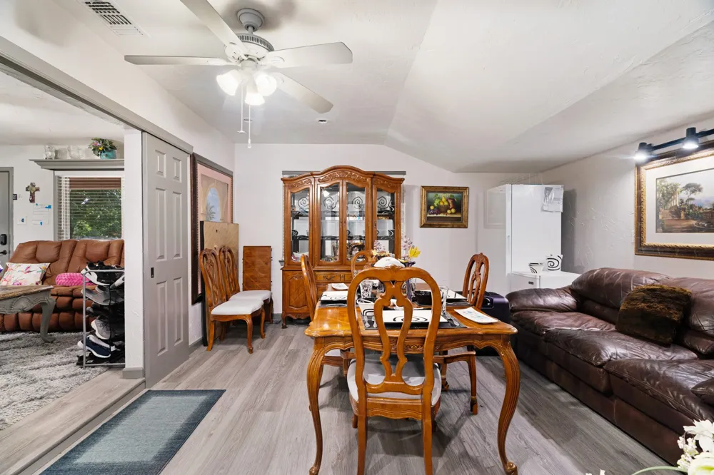 1723 FARM ROAD 2121 Paris, TX 75462