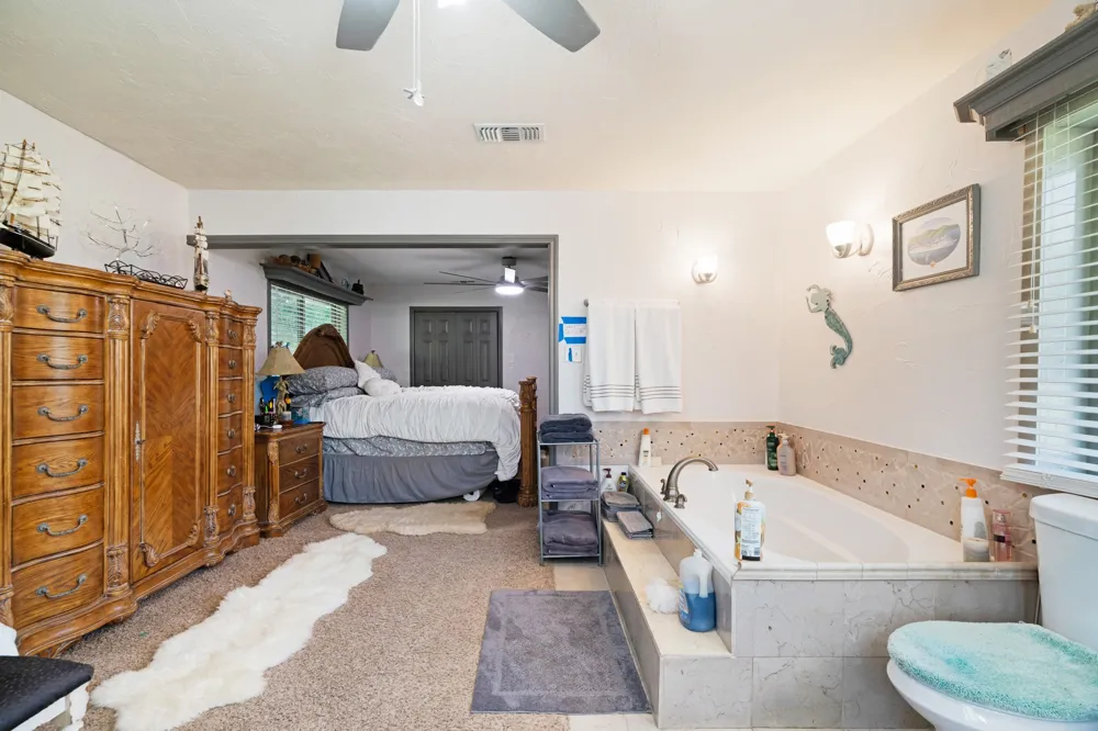 1723 FARM ROAD 2121 Paris, TX 75462