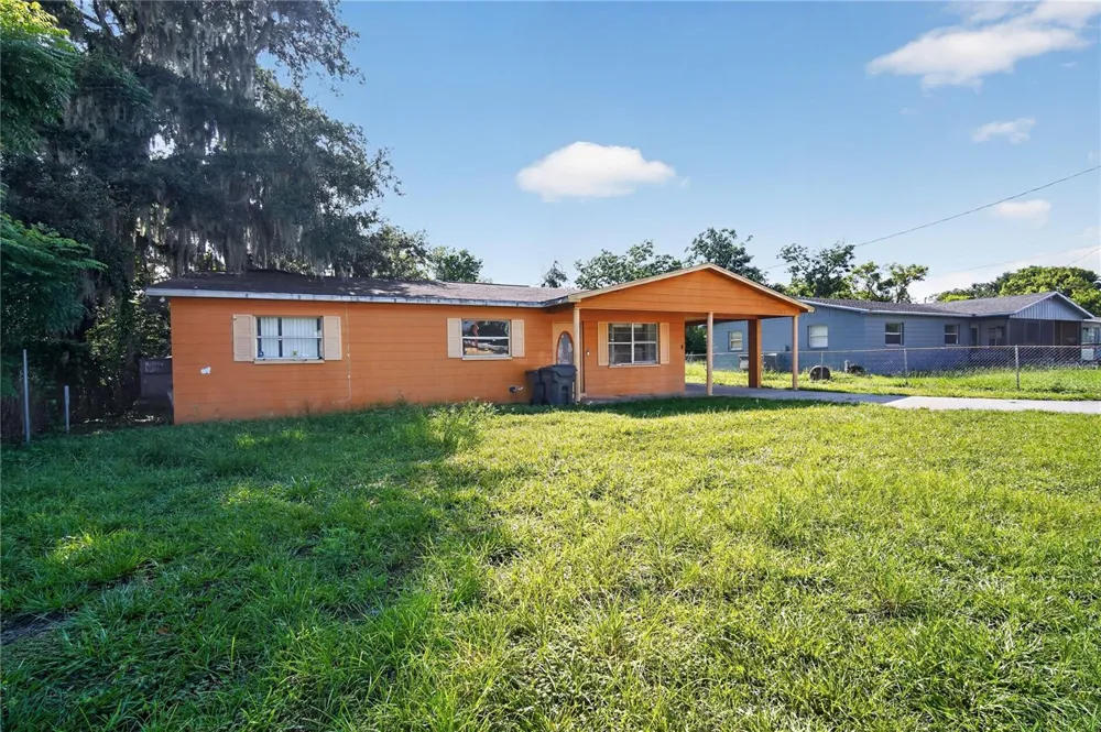 1229 EL CAMINO ROAD Lakeland, FL 33805