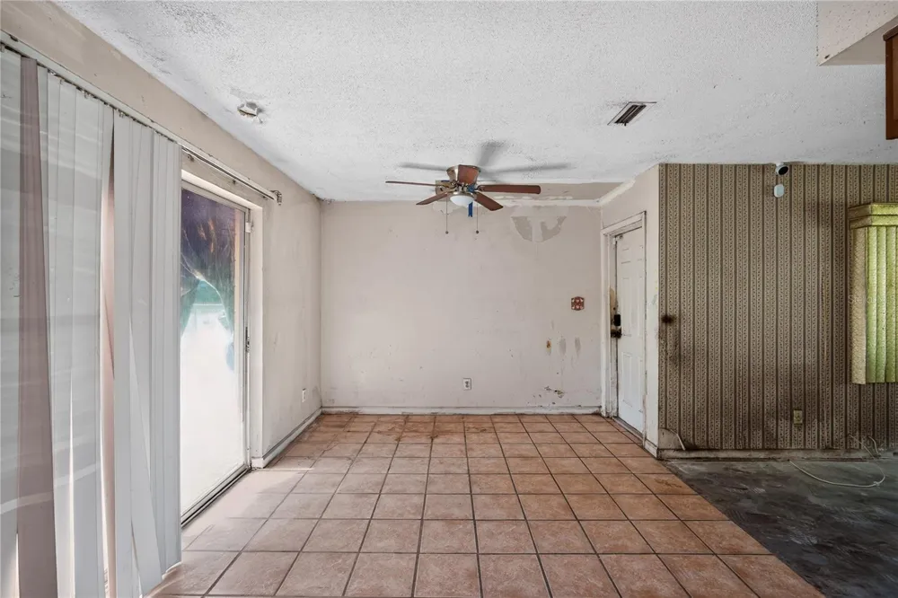 1229 EL CAMINO ROAD Lakeland, FL 33805