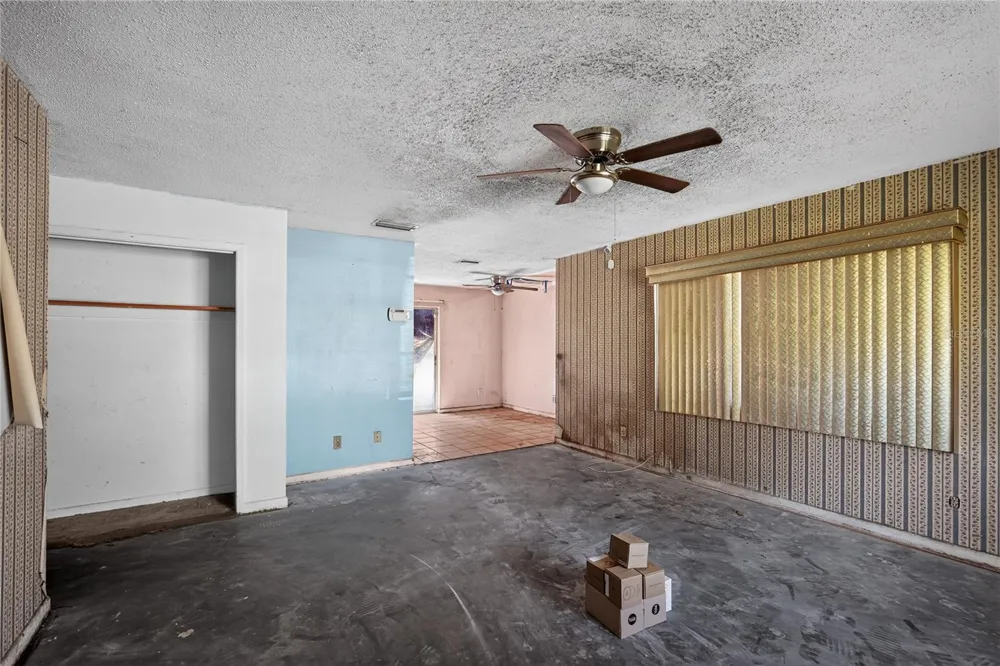 1229 EL CAMINO ROAD Lakeland, FL 33805