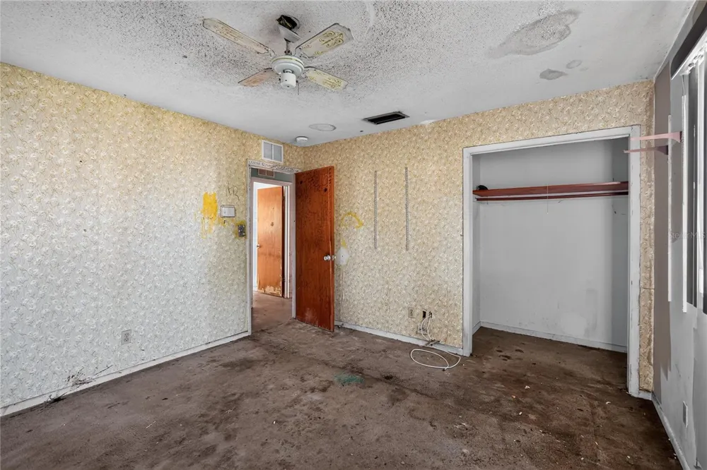 1229 EL CAMINO ROAD Lakeland, FL 33805