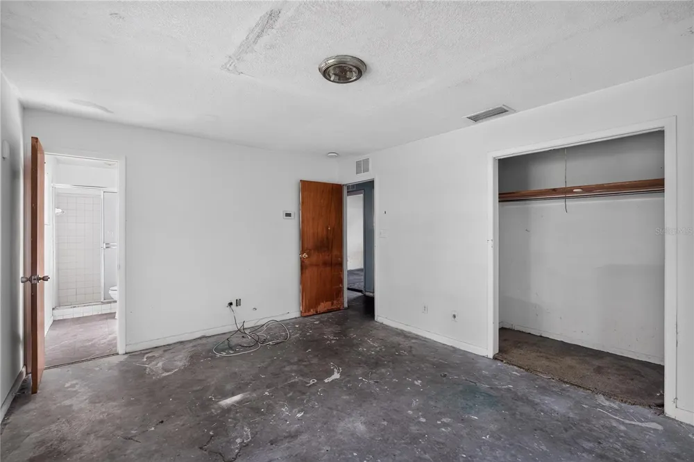 1229 EL CAMINO ROAD Lakeland, FL 33805