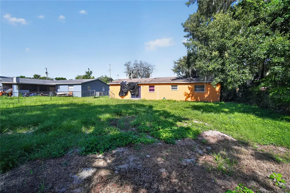 1229 EL CAMINO ROAD Lakeland, FL 33805