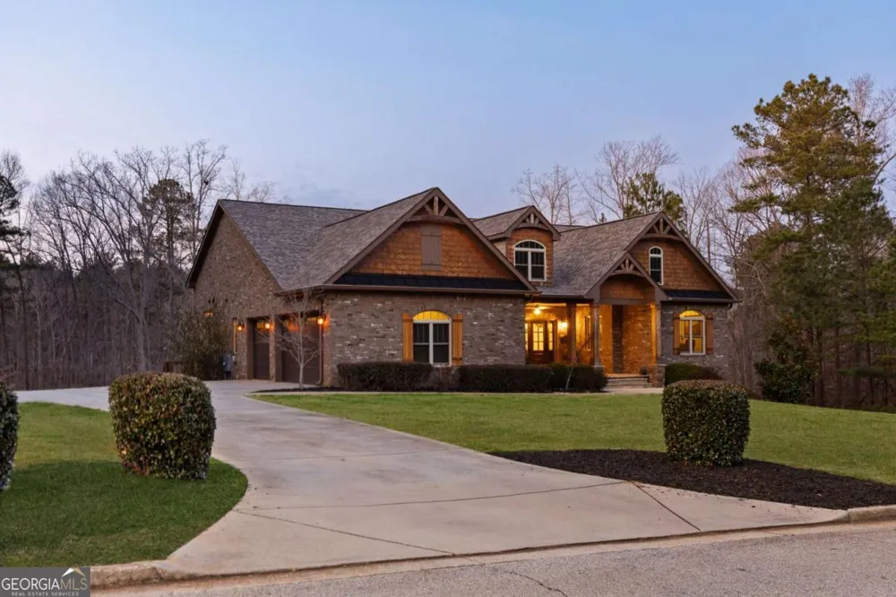 407 Saint Regis DR Oxford, GA 30054