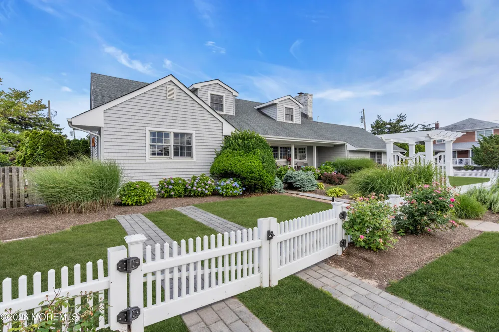 919 Ocean Avenue Mantoloking, NJ 08738